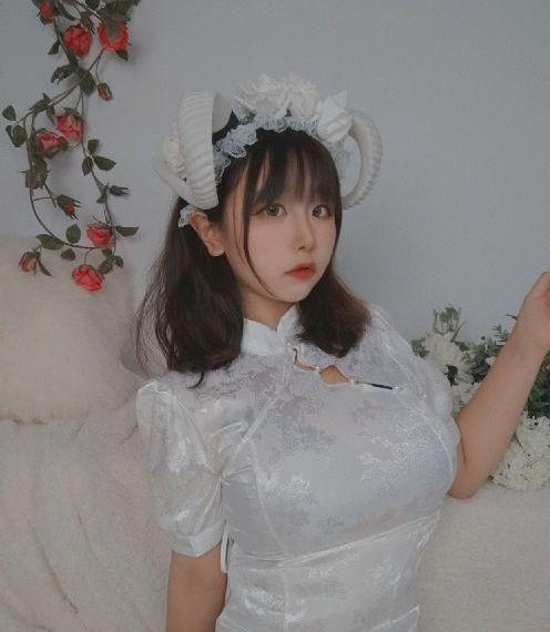 美女下部私部位撒尿