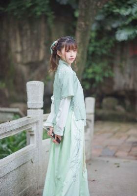 学生性三级高清播放